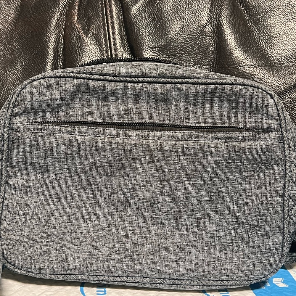 Lug Carousel XL RFID-Blocking Crossbody Bag - Picture 4 of 7